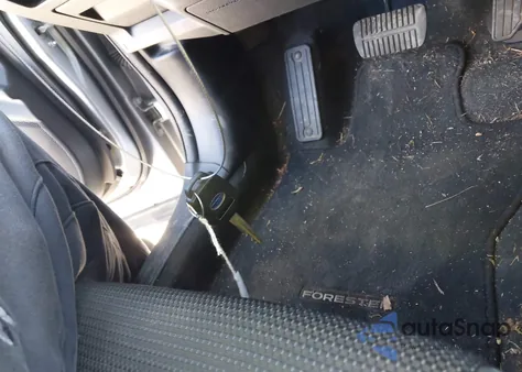 2020 Subaru Forester z USA, uszkodzony, nr VIN JF2SKADC2LH524092